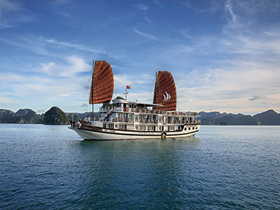 Le Journey Premium: Ha Long Bay 2D/1N with Kayaking (4-star)