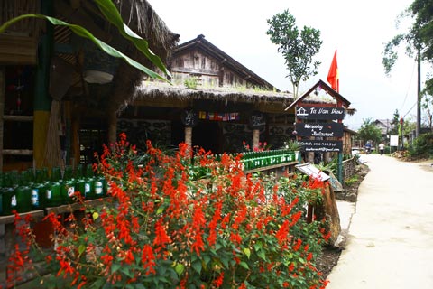 Sapa Tour: Authentic walking and Homestay in Sapa and transfer by Bus